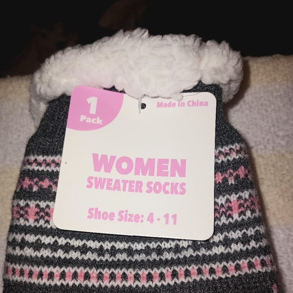 DG Women's Sweater Socks 4-11 - Picture 2 of 2